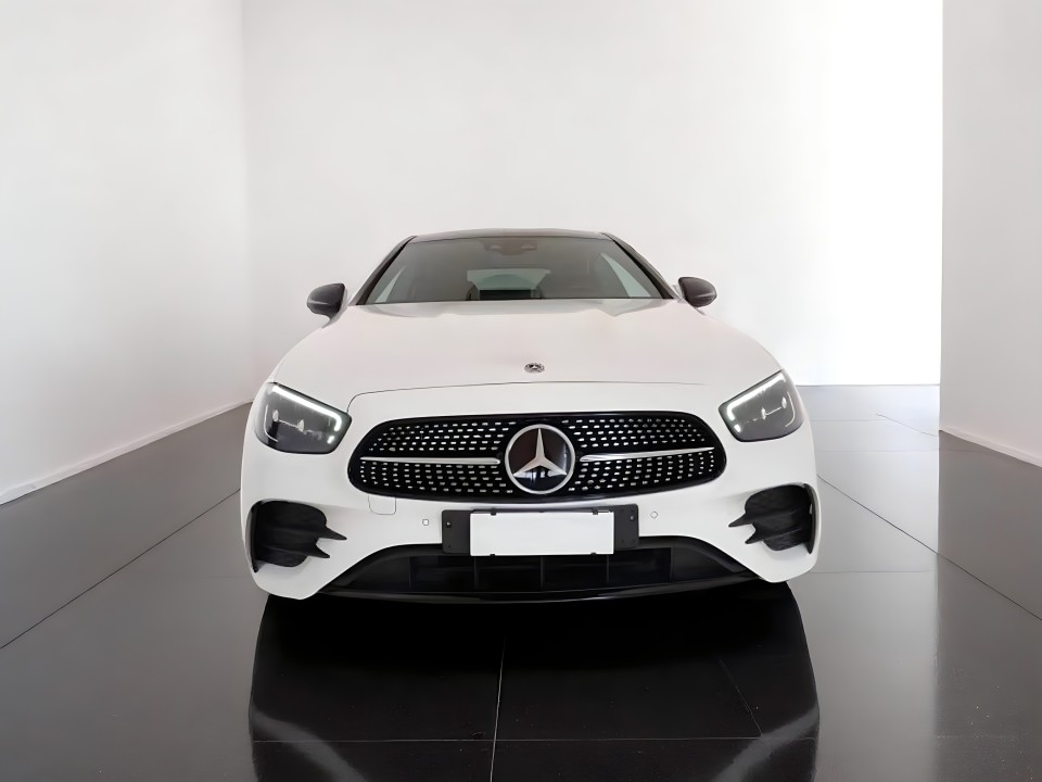 Mercedes-Benz E 220d Coupe (2)