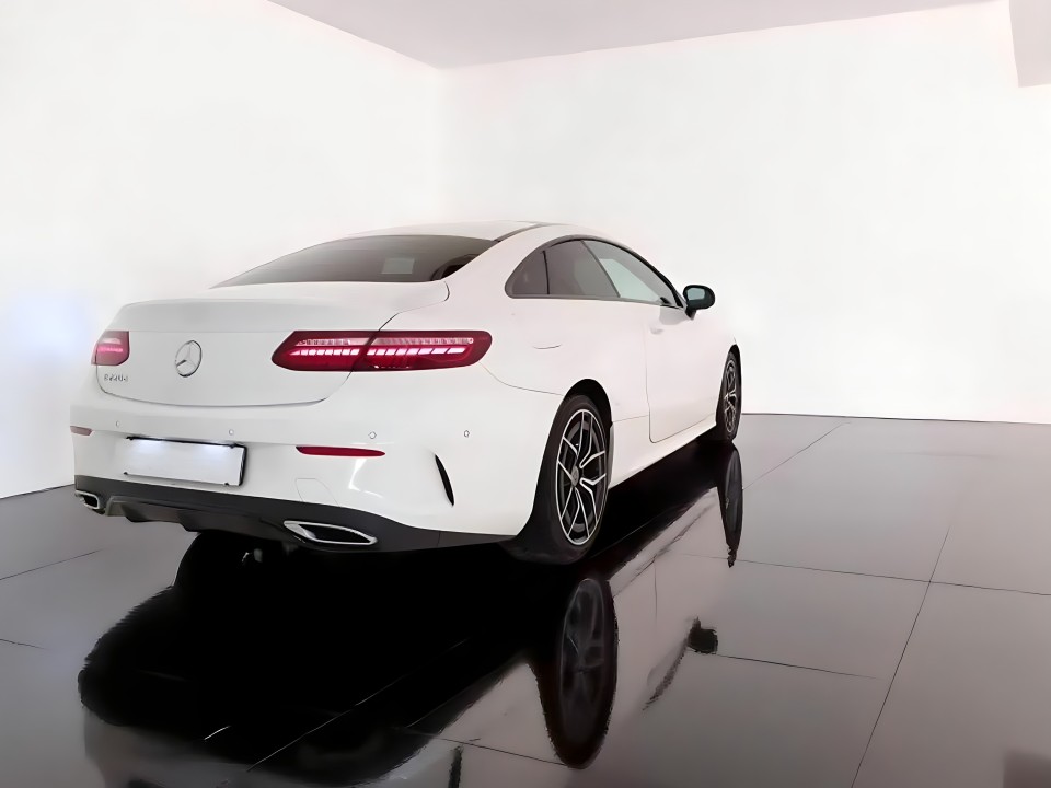Mercedes-Benz E 220d Coupe (4)
