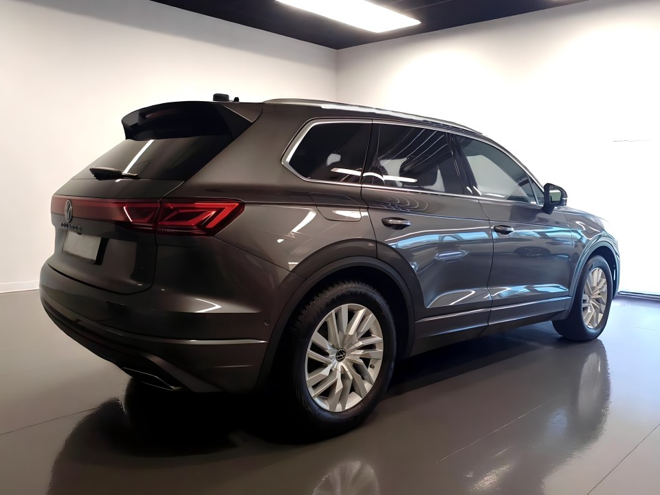 Volkswagen Touareg Elegance (2)