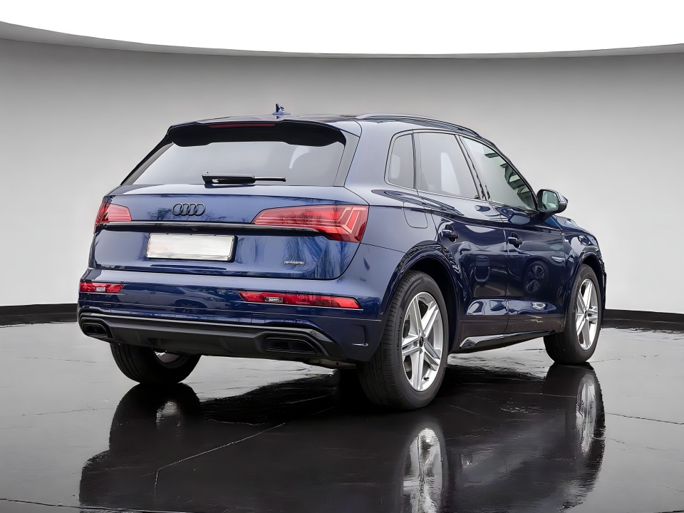 Audi Q5 50TFSIe Quattro S-line (2)
