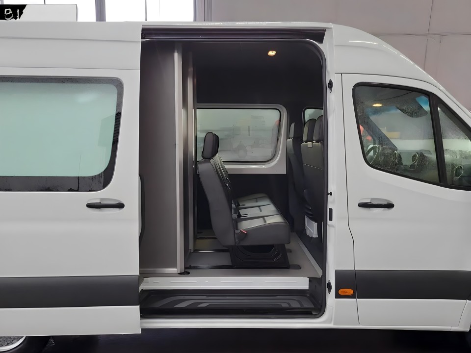 Mercedes-Benz Sprinter 317 CDI (5)