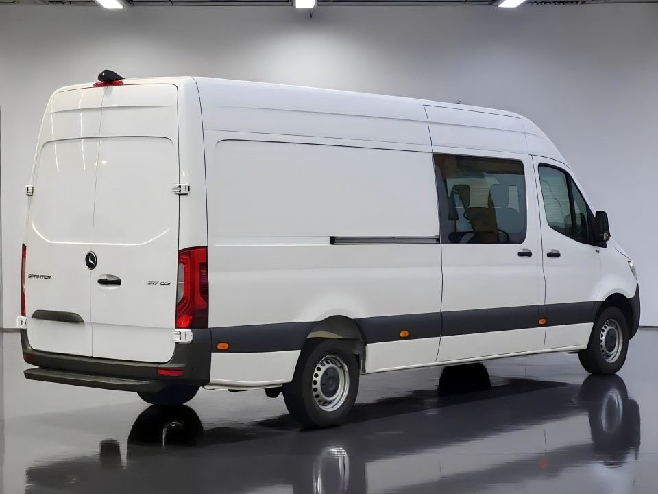 Mercedes-Benz Sprinter 317 CDI (4)