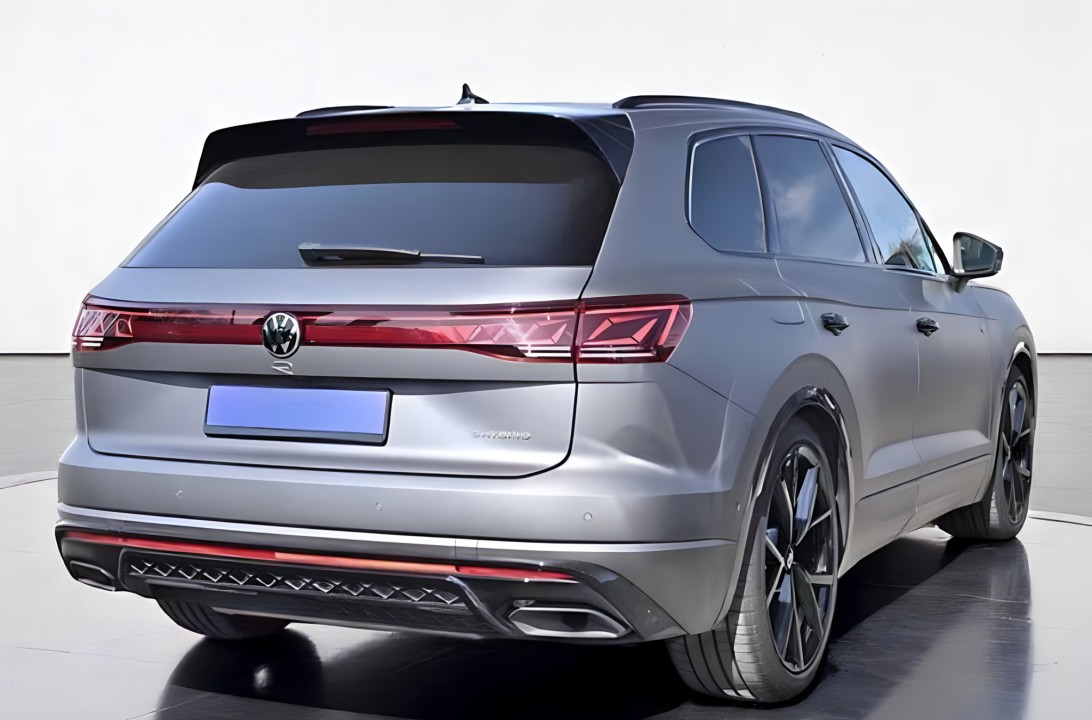 Volkswagen Touareg R 3.0 TSI (2)