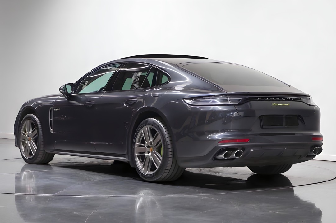 Porsche Panamera 4 E-Hybride Platinum Edition (3)
