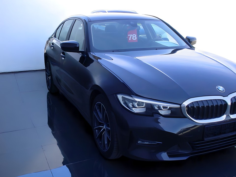 BMW Seria 3 318 d (3)
