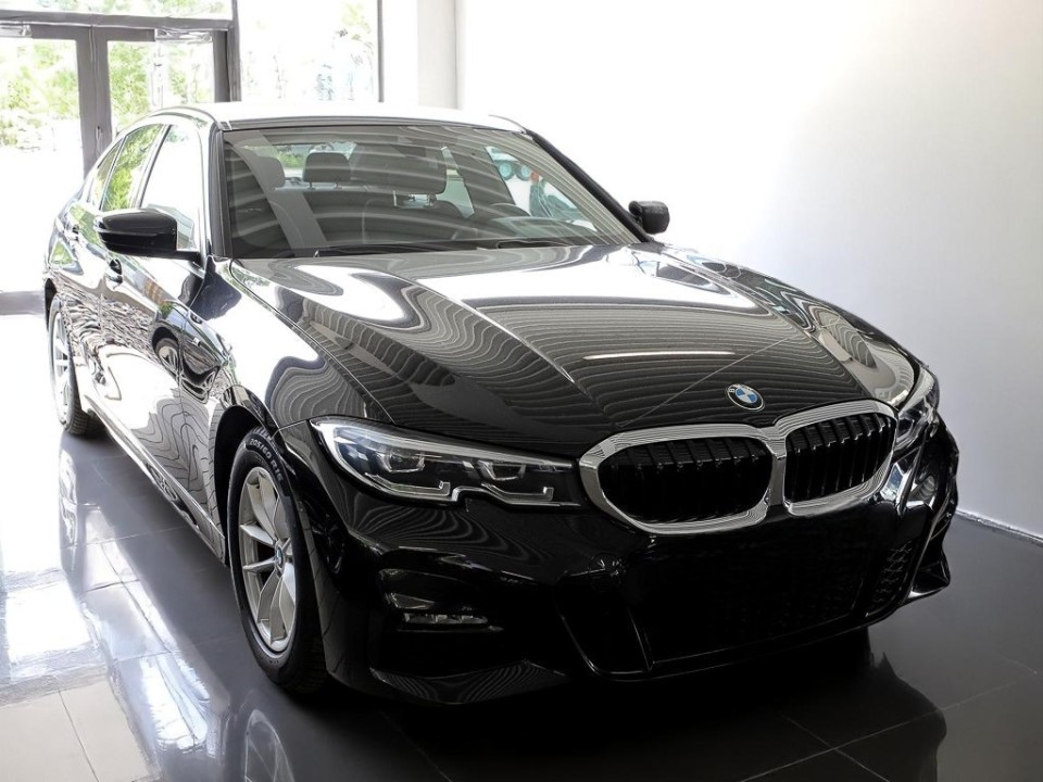 BMW Seria 3 318 M Sport Mild Hybrid (1)