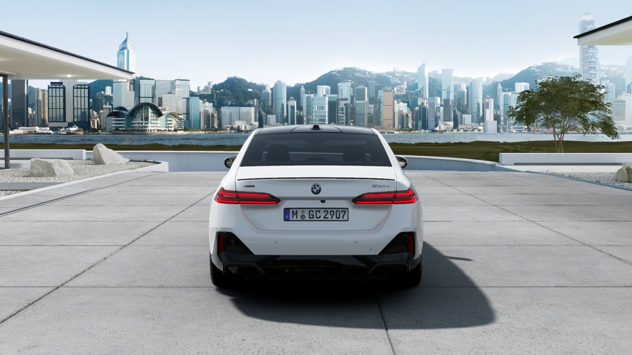 BMW Seria 5 520d xDrive M-Sport (5)