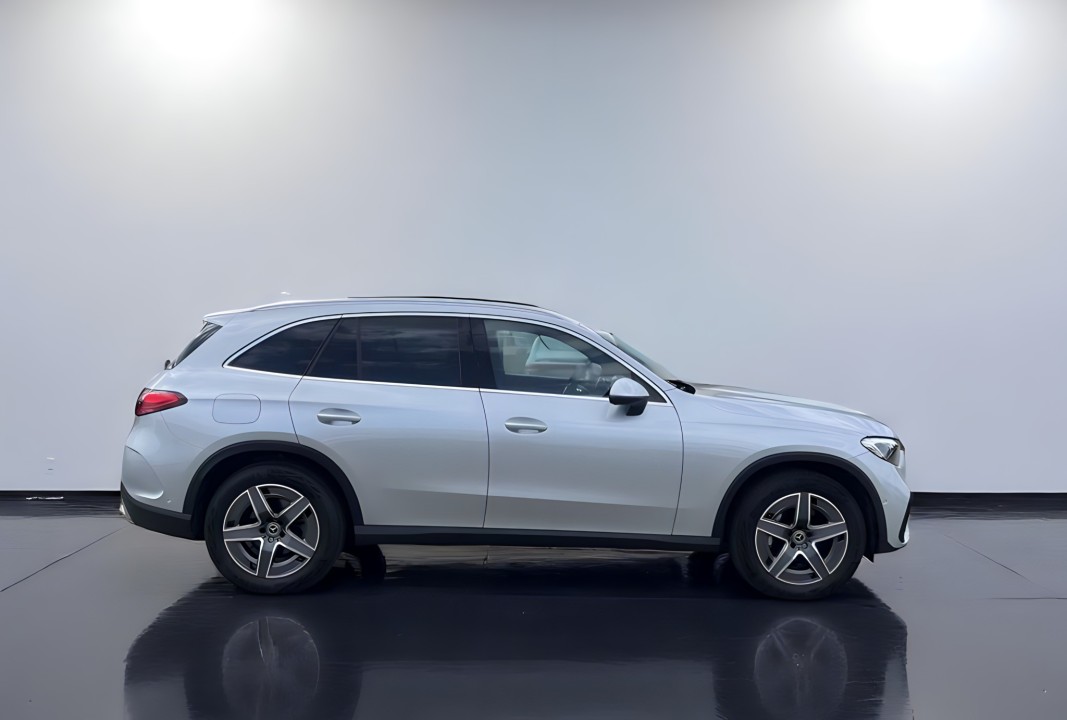 Mercedes-Benz GLC 220d 4MATIC AMG (2)