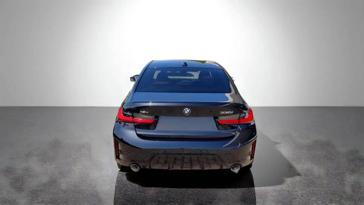 BMW Seria 3 330i xDrive (4)