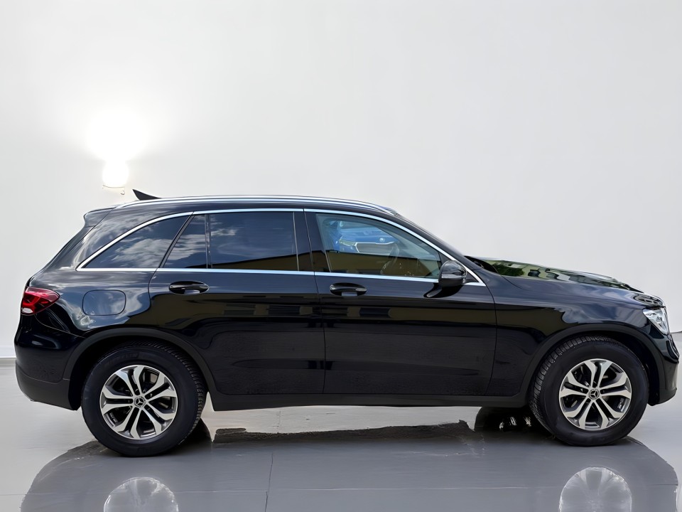 Mercedes-Benz GLC 200d 4Matic (2)