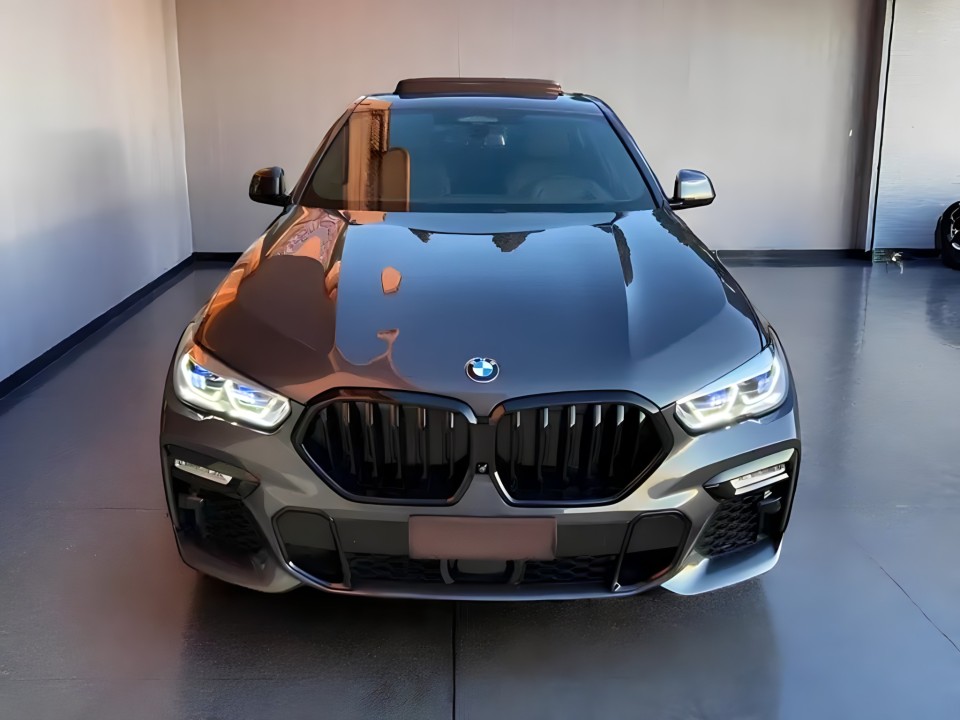 BMW X6 xDrive40d M-Sport (2)