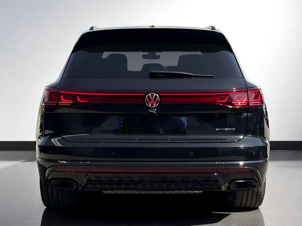 Volkswagen Touareg R eHybrid 4Motion (3)