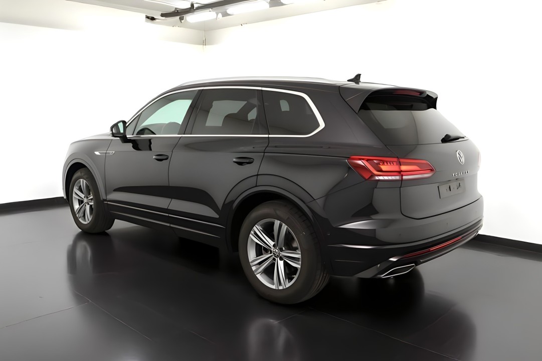 Volkswagen Touareg R-Line 4Motion TDI (4)