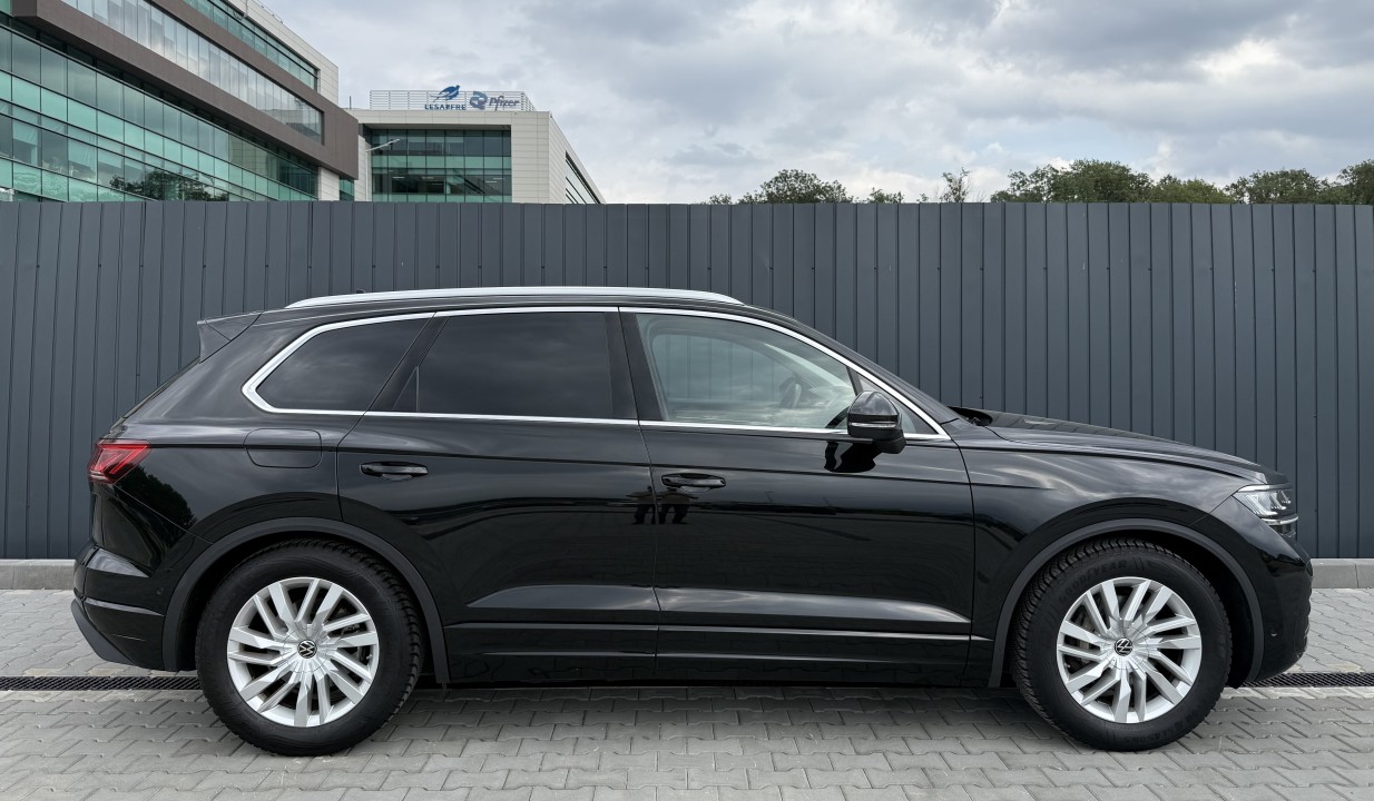 Volkswagen Touareg 3.0 TDI V6 Elegance (2)