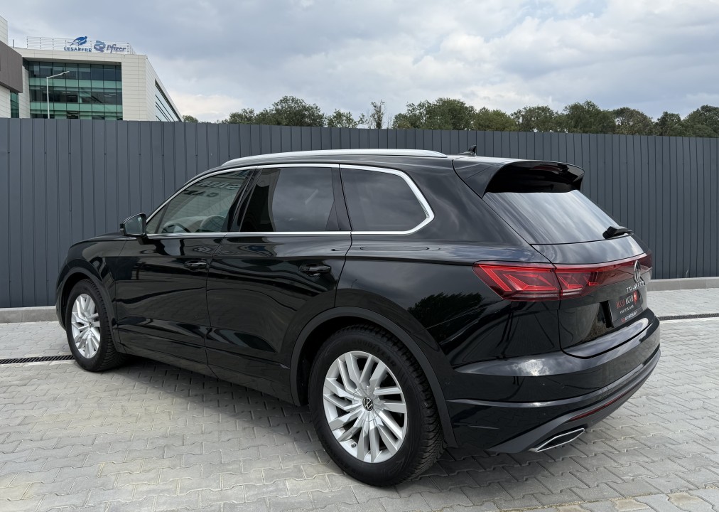 Volkswagen Touareg 3.0 TDI V6 Elegance (4)