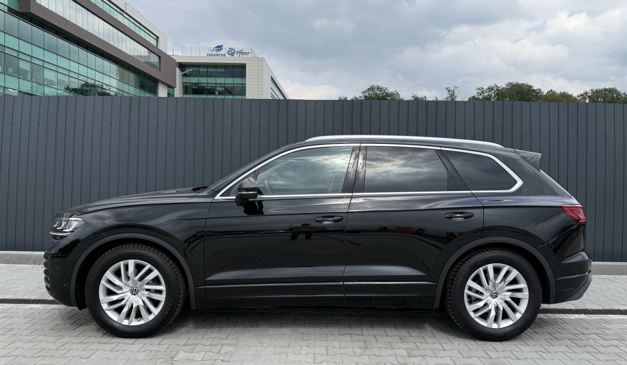 Volkswagen Touareg 3.0 TDI V6 Elegance (5)