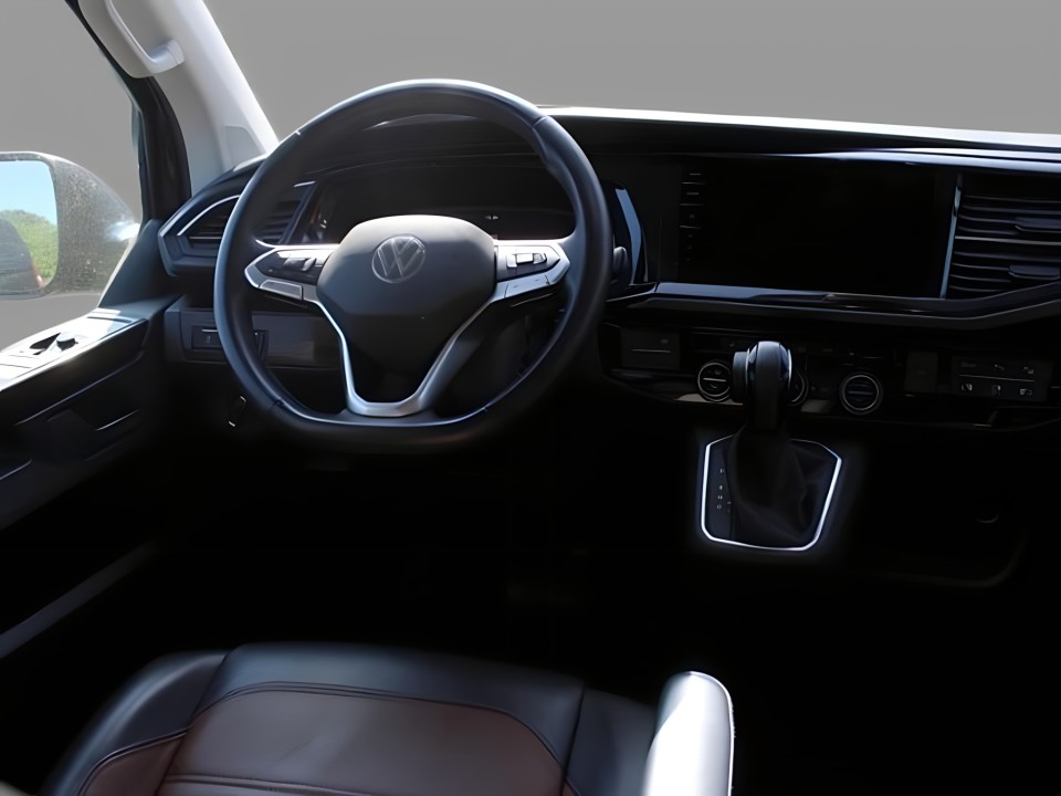 Volkswagen T6 2.0 TDI Exclusive (5)