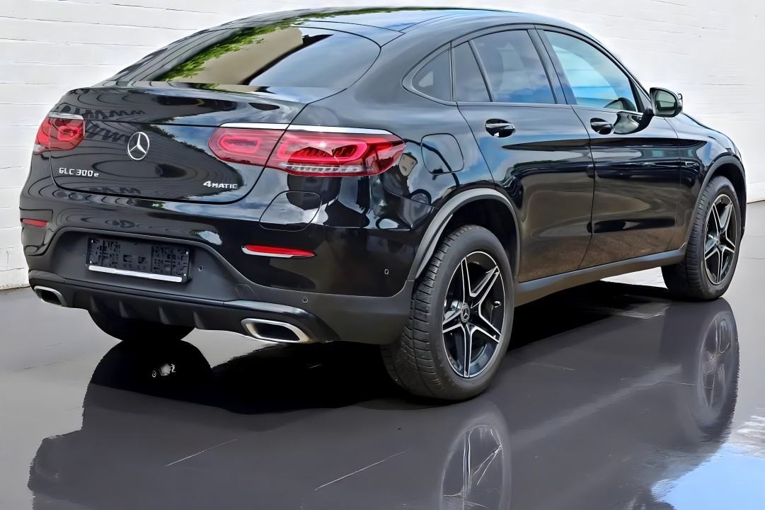 Mercedes-Benz GLC Coupe 300 e 4Matic AMG (4)