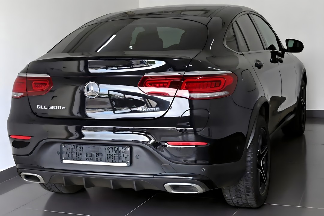 Mercedes-Benz GLC Coupe 300 e 4Matic AMG (5)