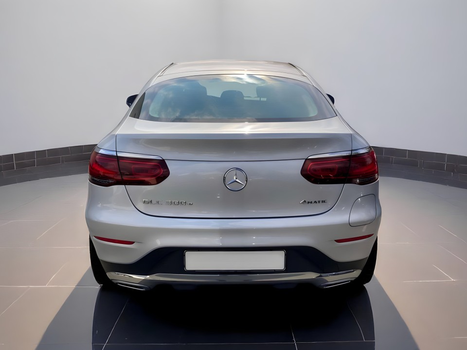 Mercedes-Benz GLC Coupe 300e 4Matic (3)