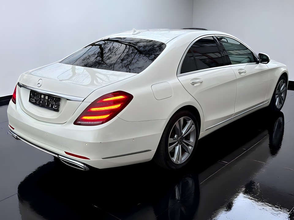 Mercedes-Benz S 400d Limuzina (3)