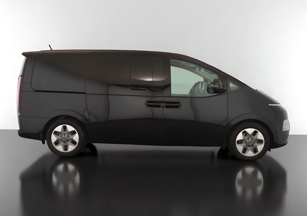 Hyundai Staria 2.2 CRDi 4WD Prime (4)