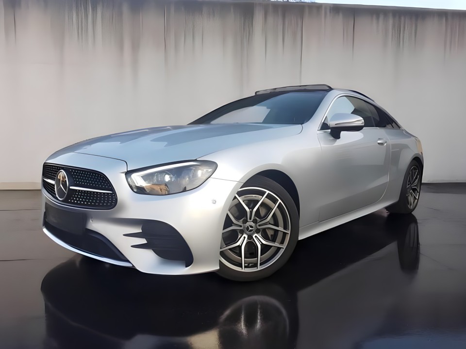 Mercedes-Benz E 220d Coupé AMG (5)