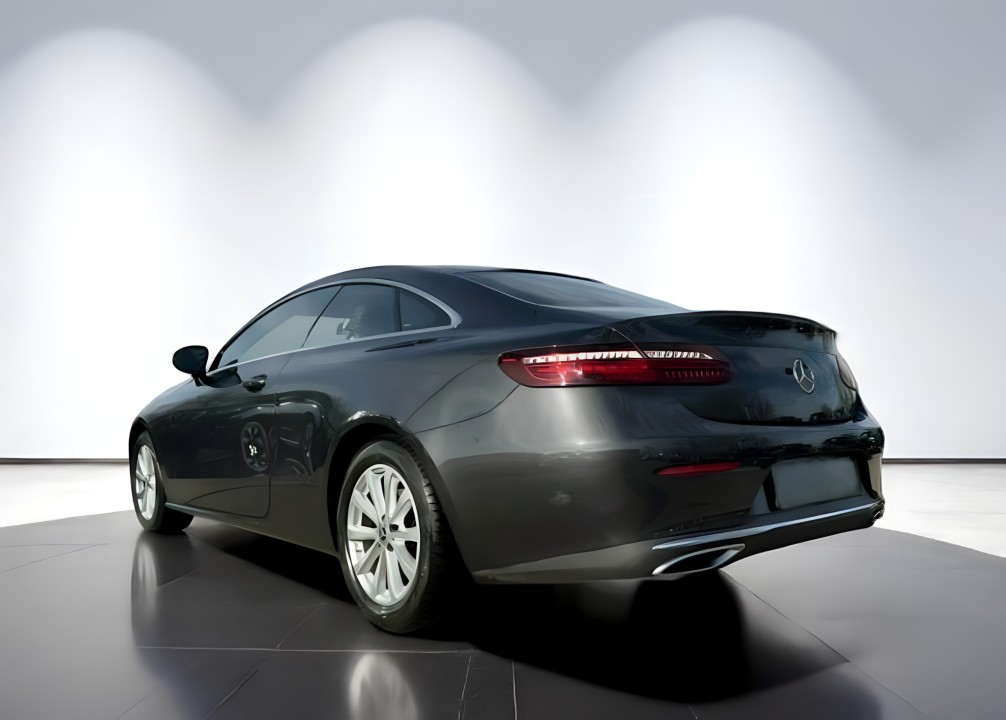 Mercedes-Benz E 220d Coupé Avantgarde (4)