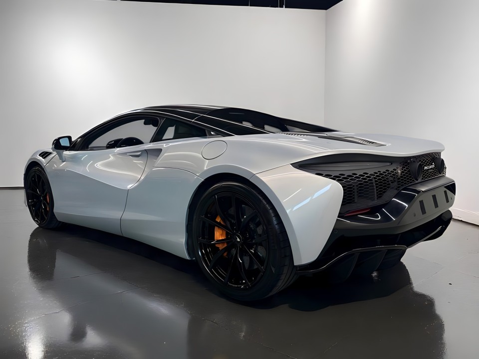 McLaren Artura (3)