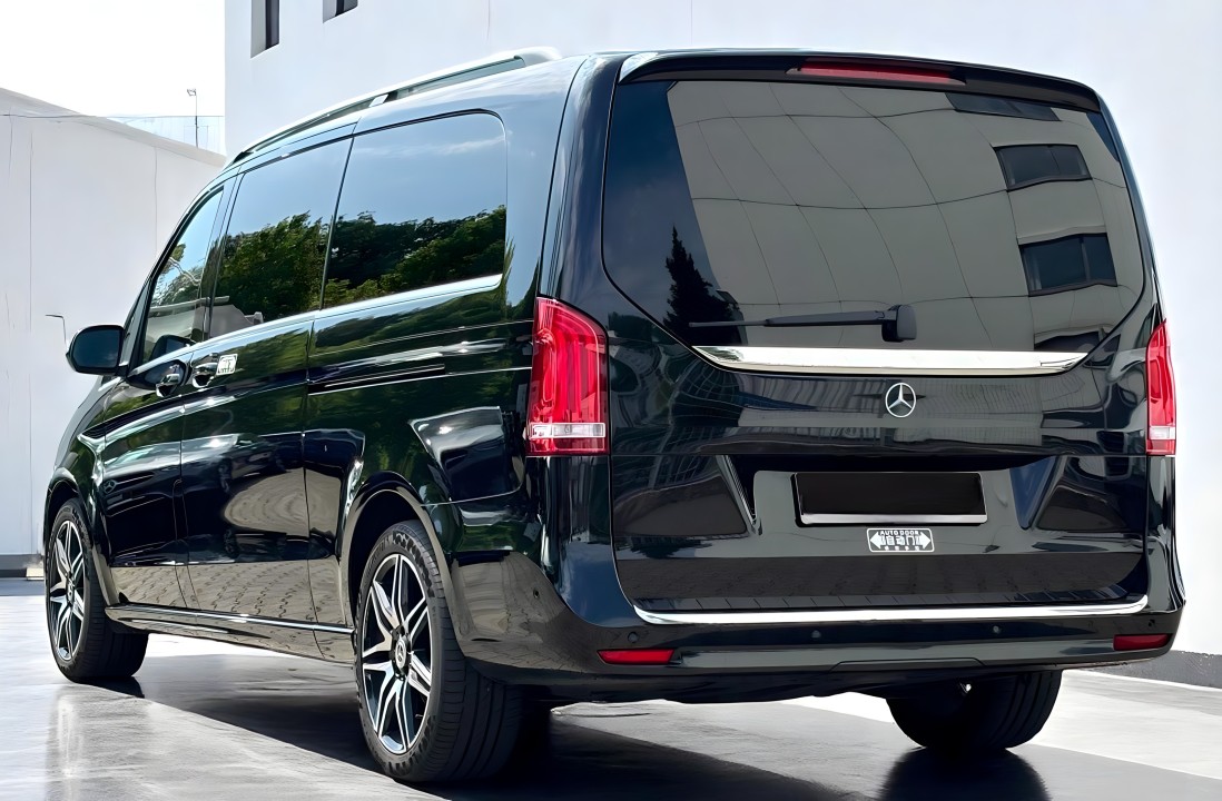 Mercedes-Benz V 300d Avantgarde Extralong (3)