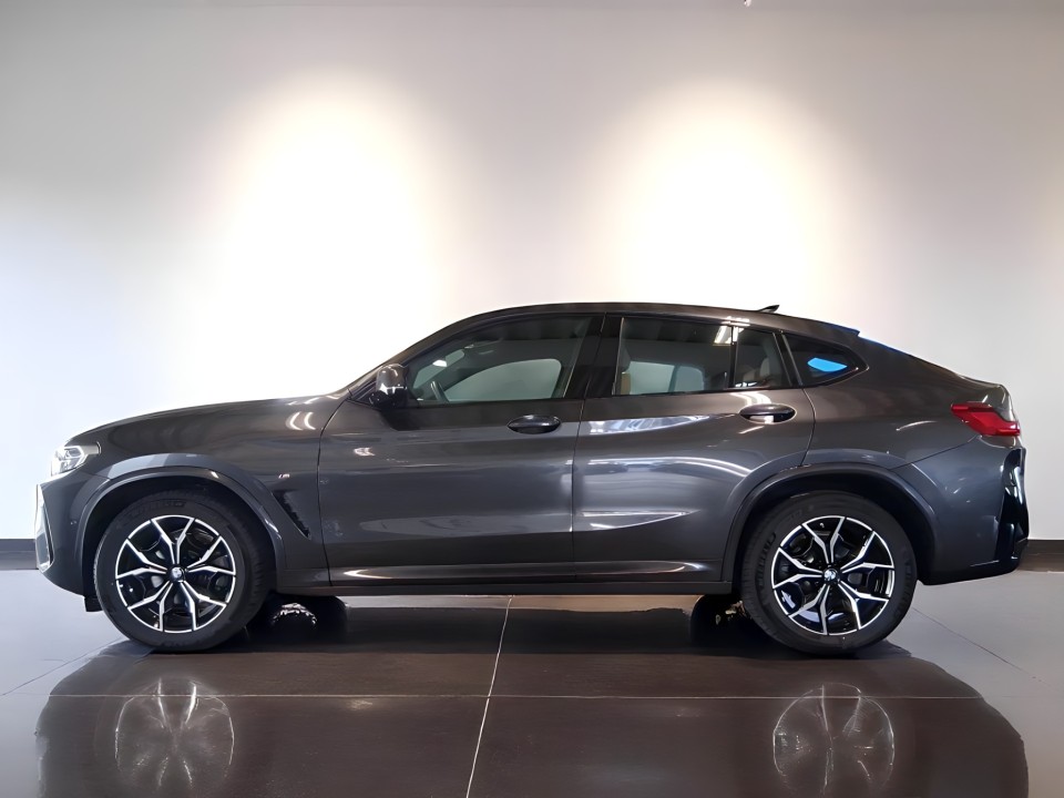 BMW X4 xDRIVE20d M-Sport (5)