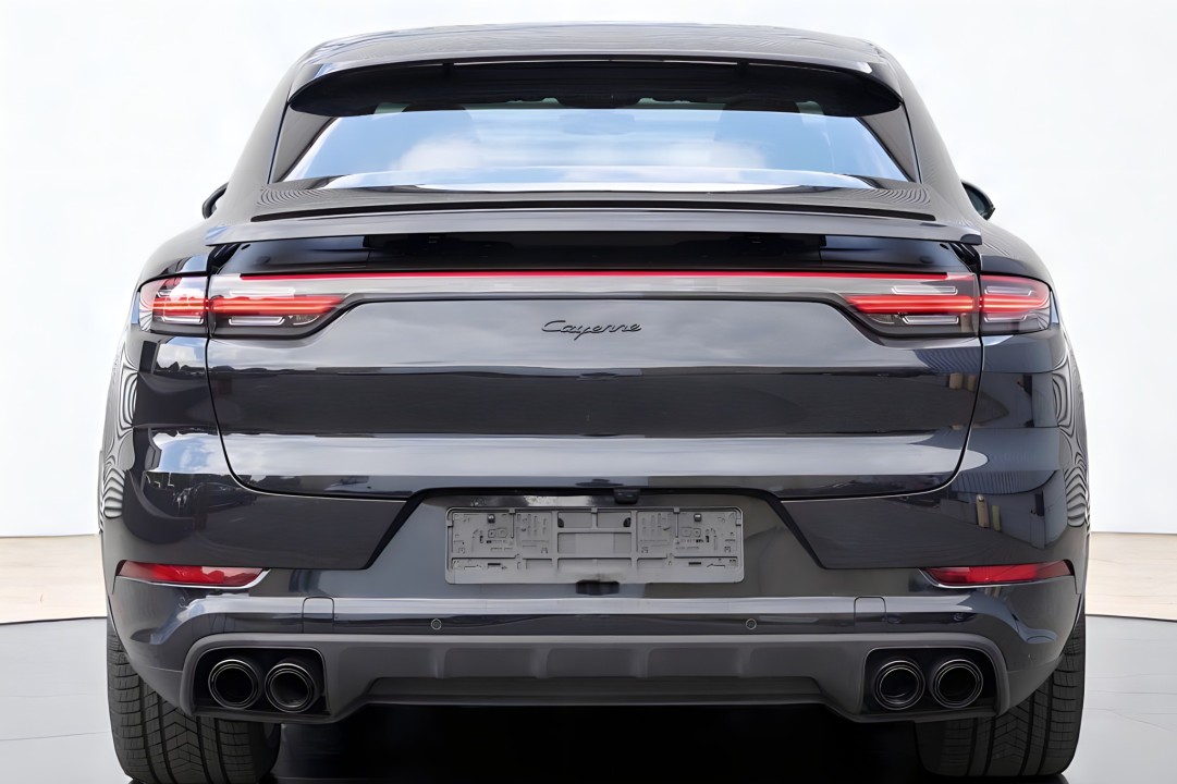 Porsche Cayenne Coupe E-Hybrid (3)