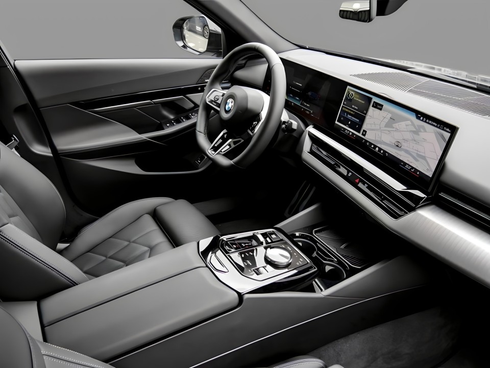 BMW Seria 5 520d (3)