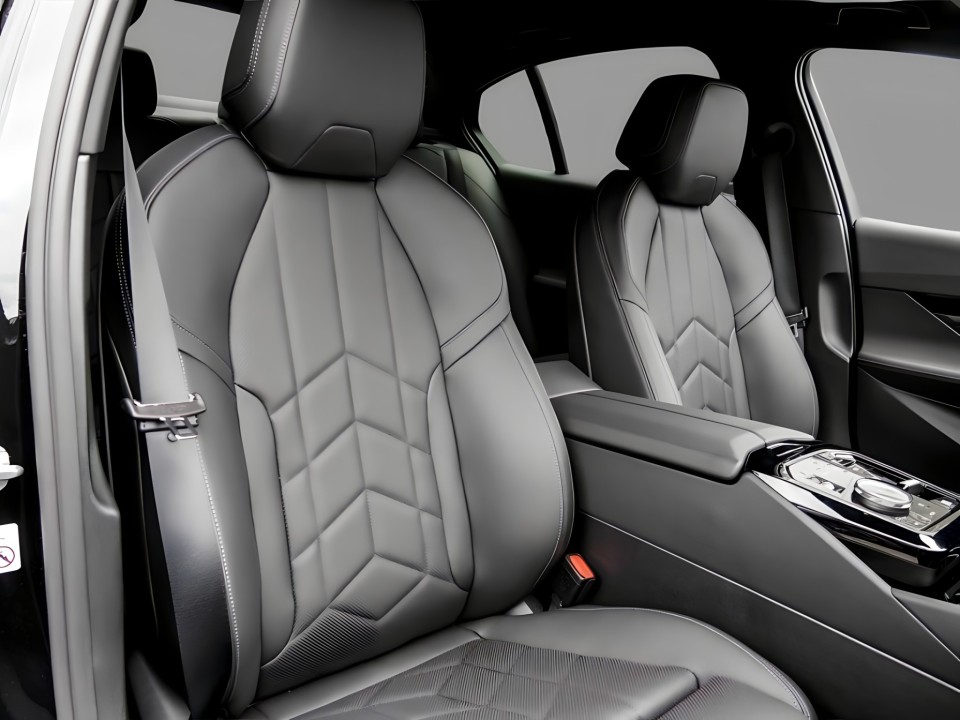 BMW Seria 5 520d (5)