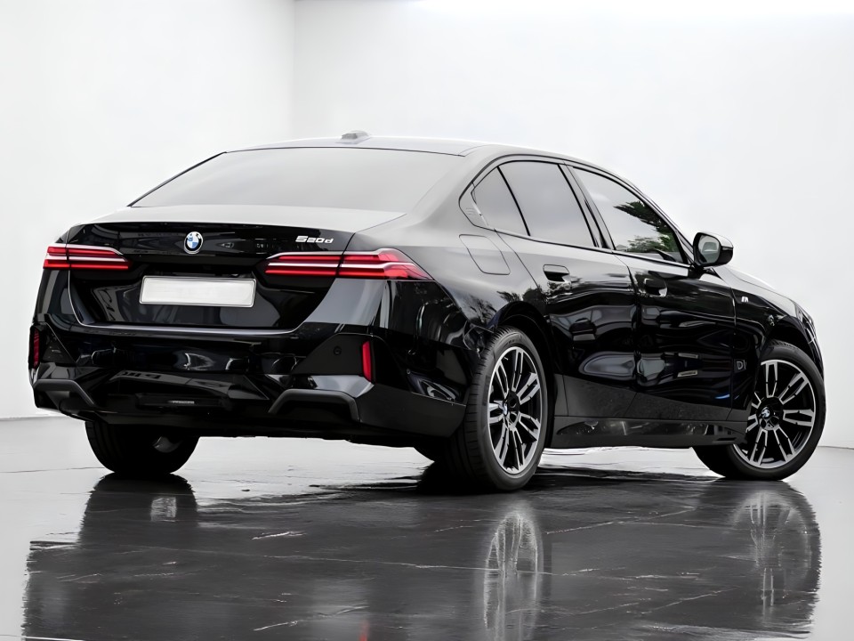 BMW Seria 5 520d (2)