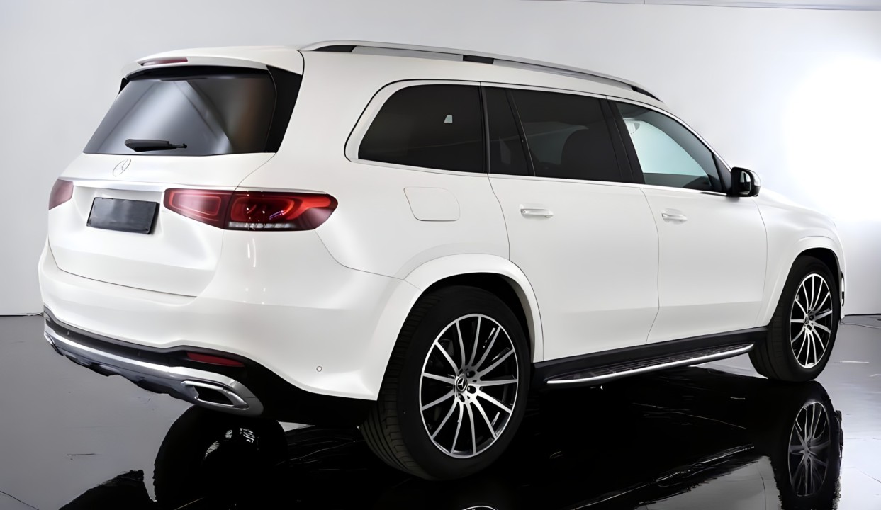 Mercedes-Benz GLS 400d 4Matic AMG (3)