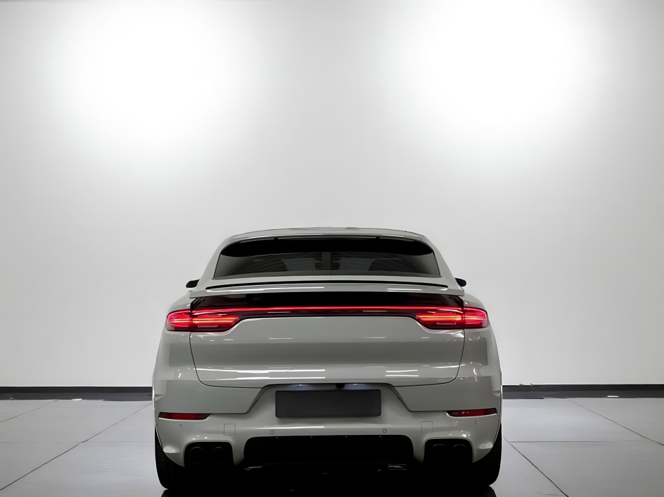 Porsche Cayenne Coupe E-Hybrid (5)