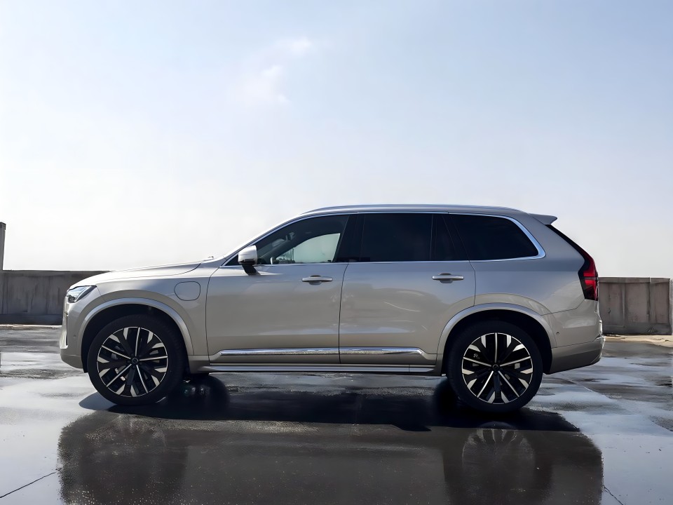 Volvo XC 90 T8 Recharge AWD Plus Bright (5)