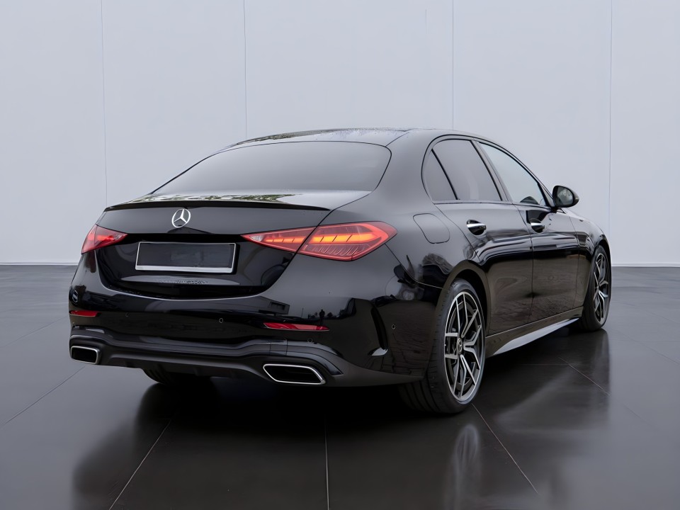 Mercedes-Benz C 300d 4MATIC AMG (2)