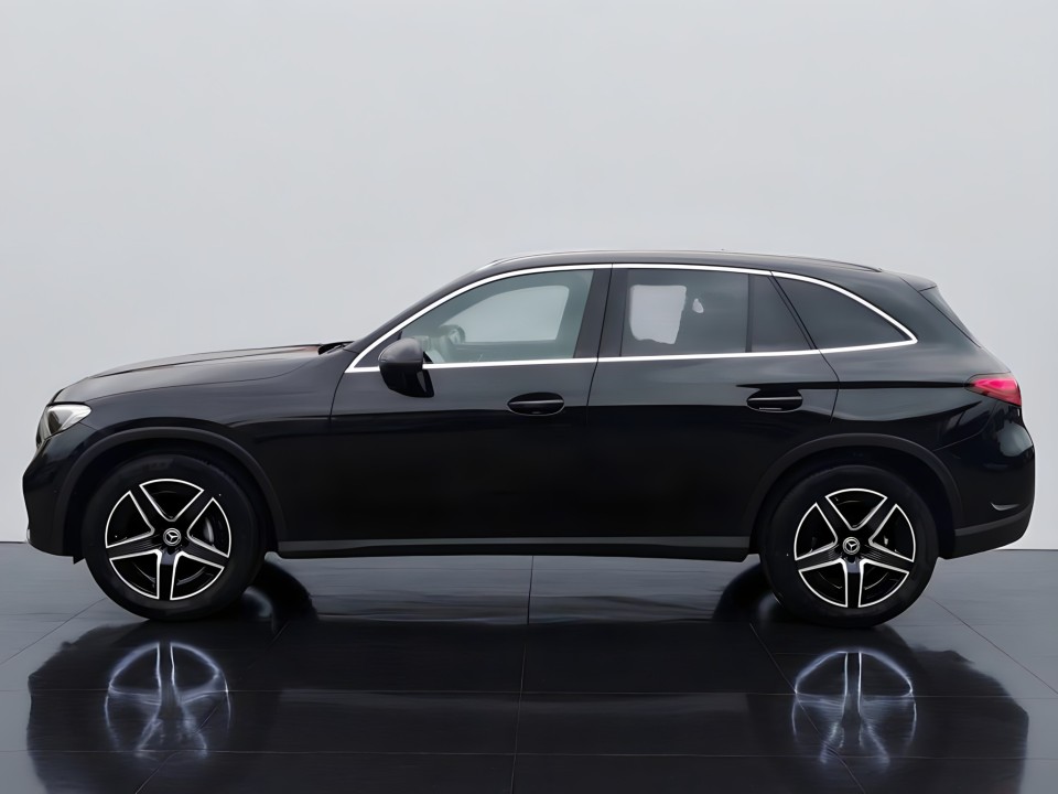 Mercedes-Benz GLC 220d 4MATIC AMG Line (3)