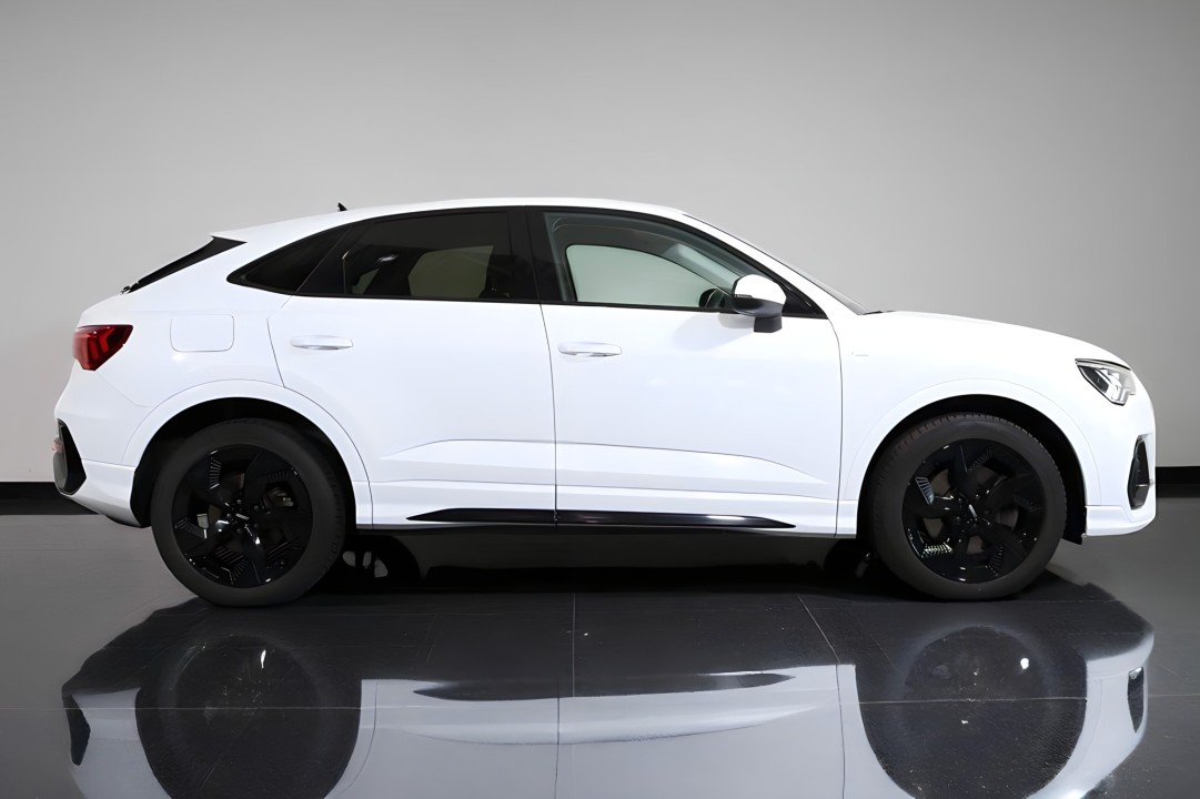 Audi Q3 Sportback 40TDI Quattro S-line (2)