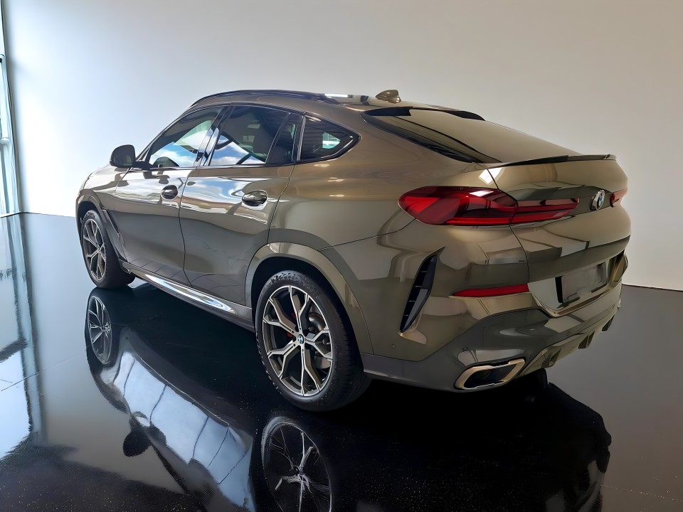 BMW X6 M50i (3)
