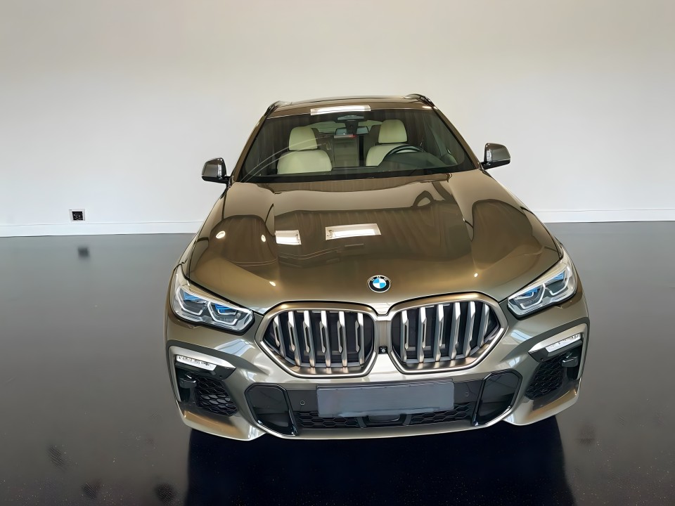 BMW X6 M50i (5)