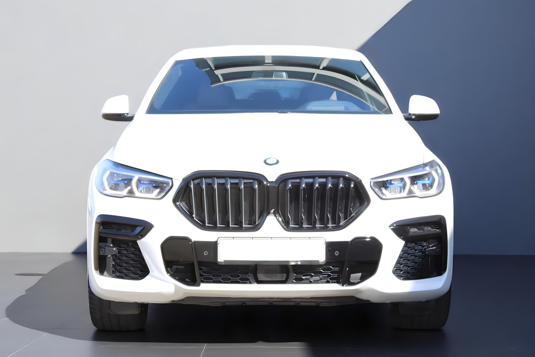 BMW X6 xDRIVE30d M-Sport (2)