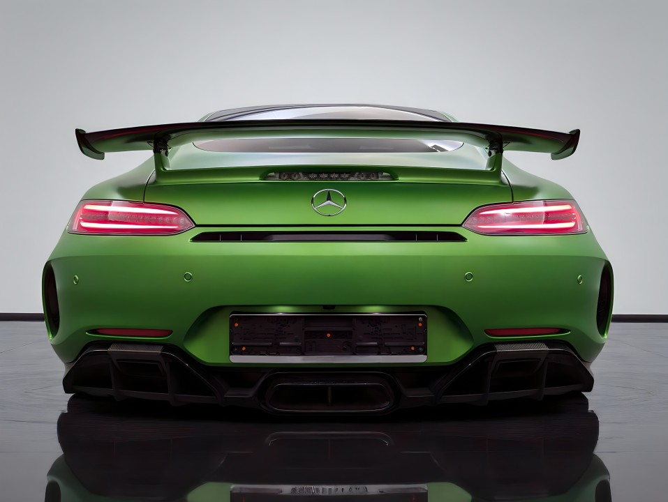 Mercedes-Benz AMG GT R (3)