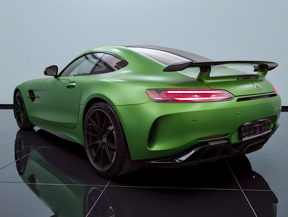 Mercedes-Benz AMG GT R (4)