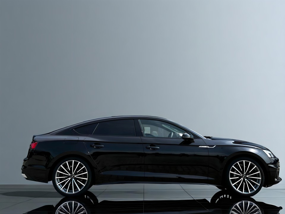 Audi A5 Sportback 40TFSI S-tronic S-line (2)