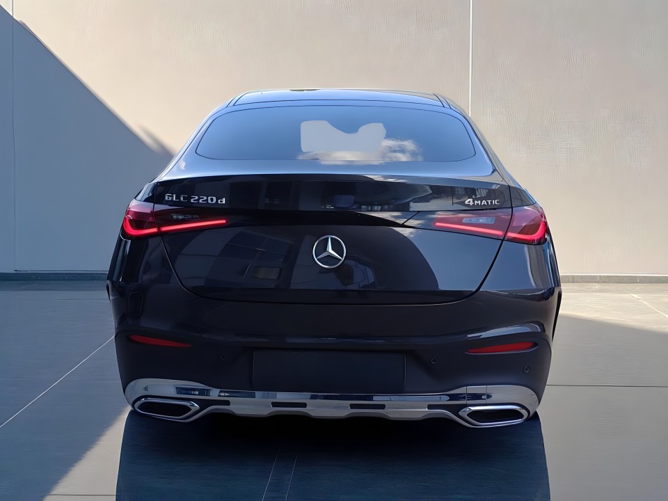 Mercedes-Benz GLC Coupe 220d 4MATIC AMG Line (4)