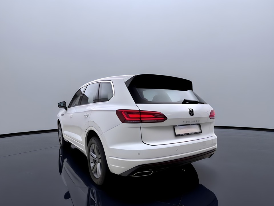 Volkswagen Touareg 3.0 TDI R-Line (4)