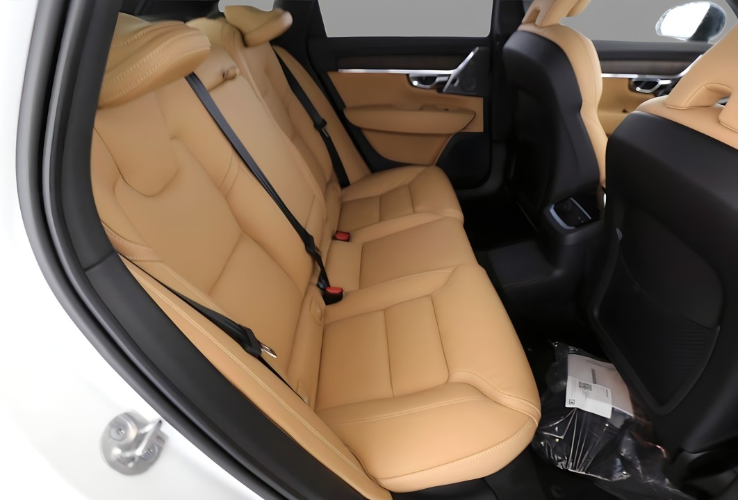 Volvo S90 T8 Ultimate Dark (4)